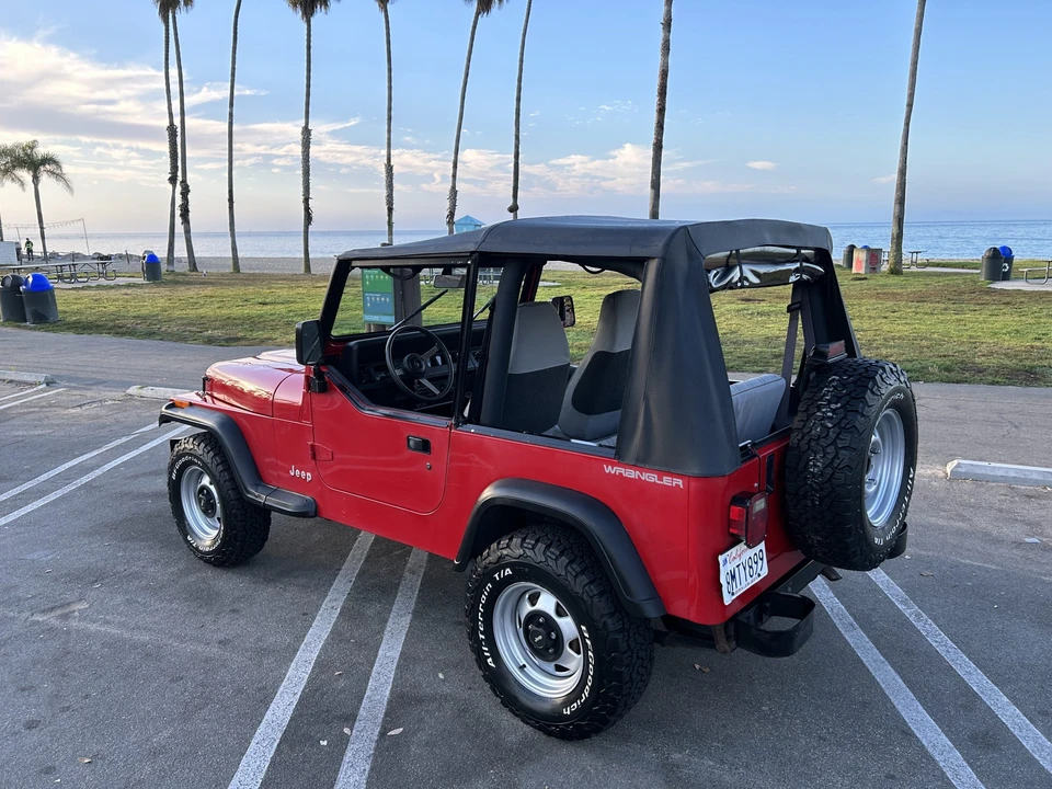 1994 Jeep YJ Wrangler - Image 9 of 31