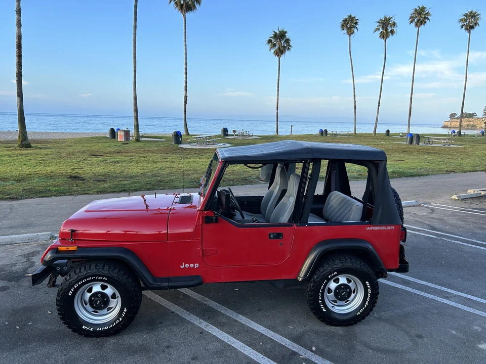 1994 Jeep YJ Wrangler - Image 7 of 31