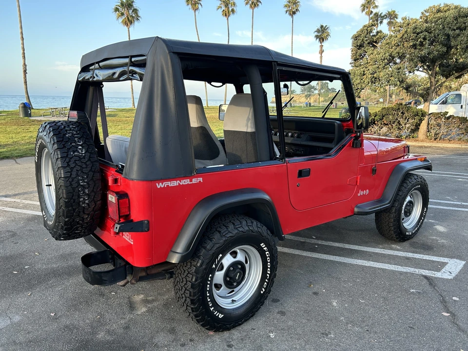 1994 Jeep YJ Wrangler - Image 15 of 31