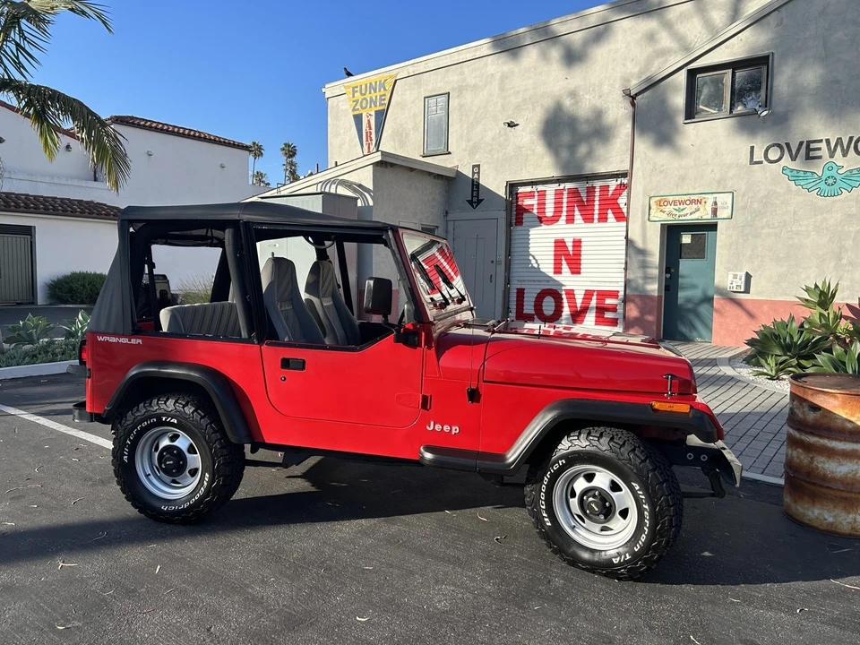 1994 Jeep YJ Wrangler - Image 21 of 31