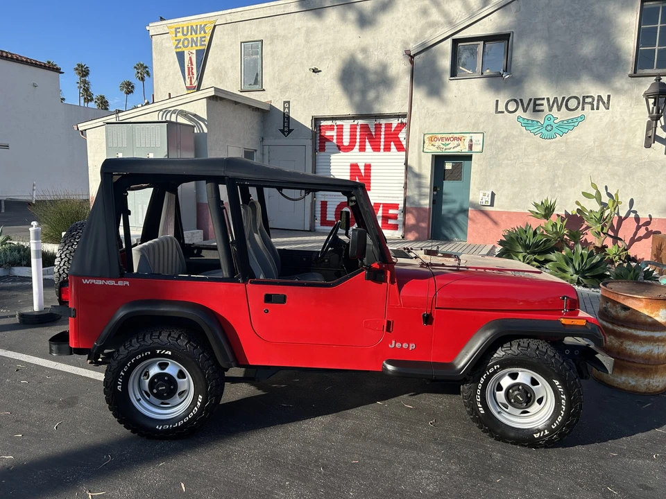 1994 Jeep YJ Wrangler - Image 19 of 31