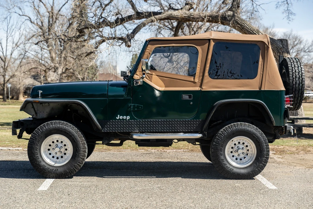 1994 Jeep YJ Wrangler - Image 4 of 31
