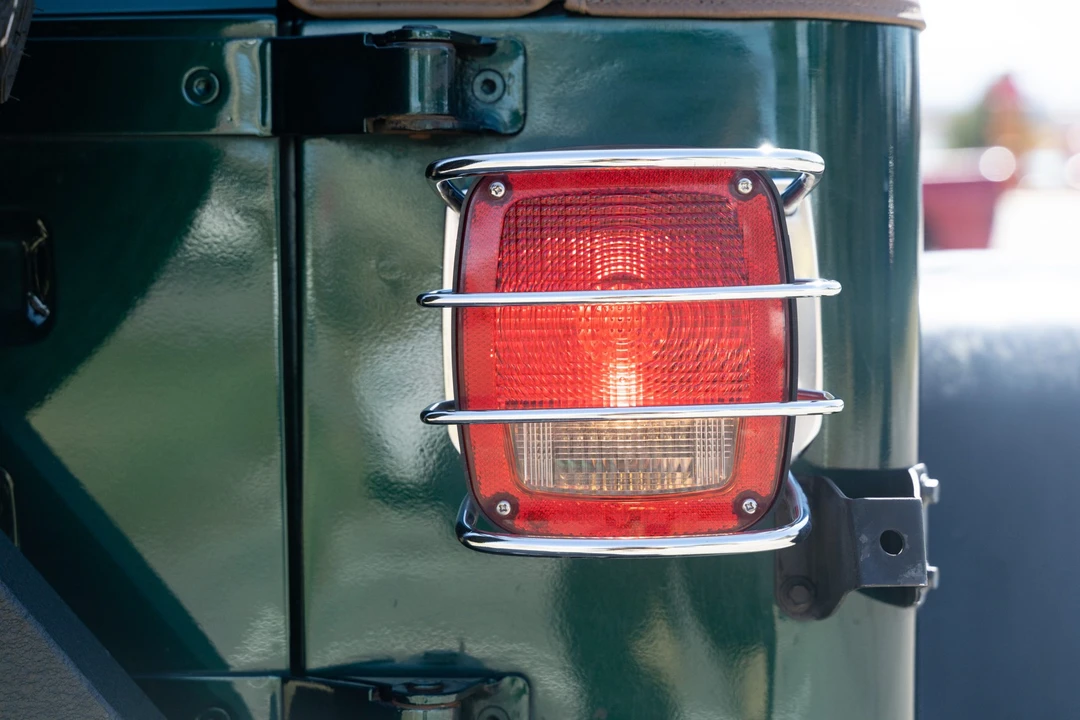 1994 Jeep YJ Wrangler - Image 16 of 31