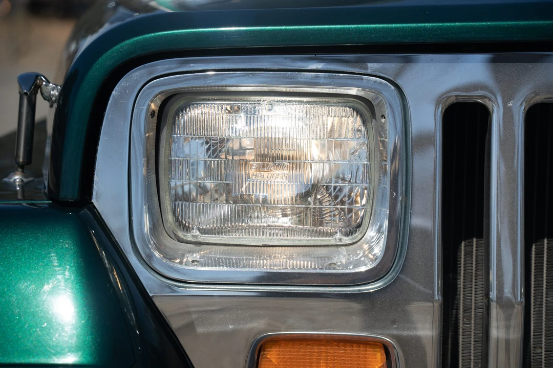 1994 Jeep YJ Wrangler - Image 10 of 31