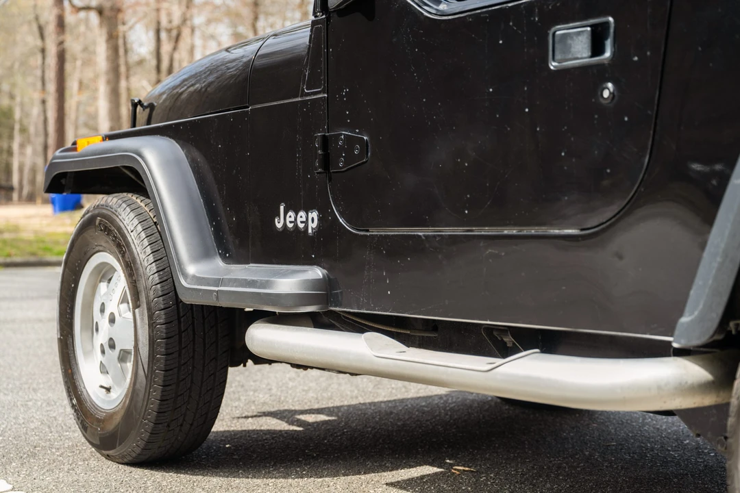 1994 Jeep YJ Wrangler - Image 17 of 31