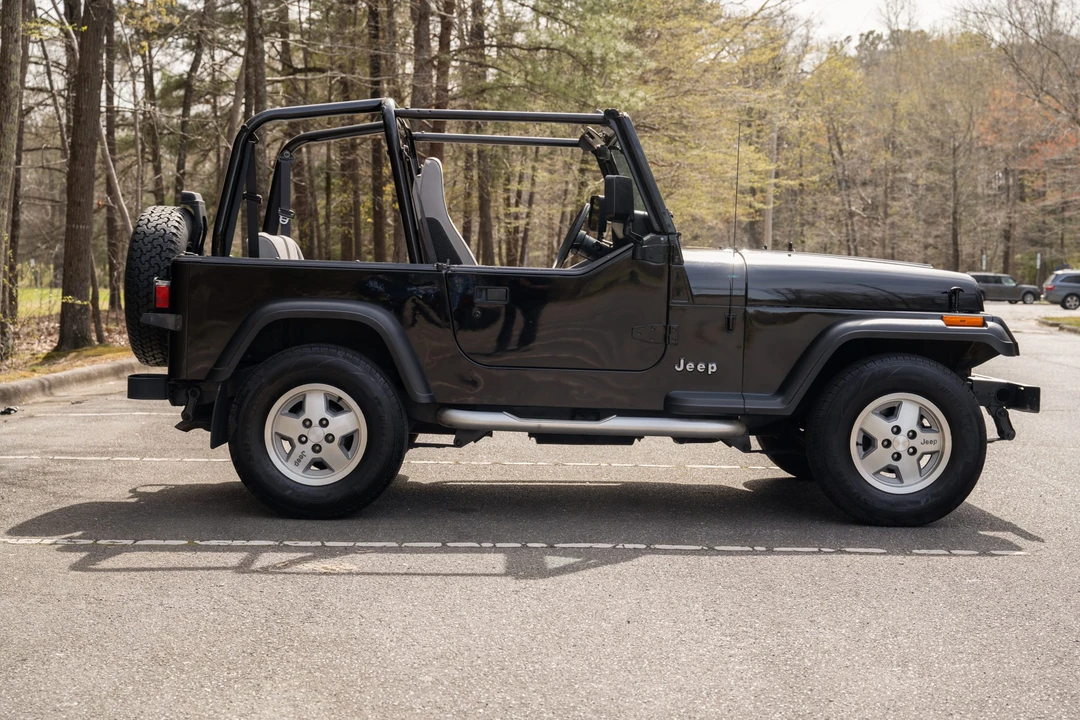 1994 Jeep YJ Wrangler - Image 7 of 31