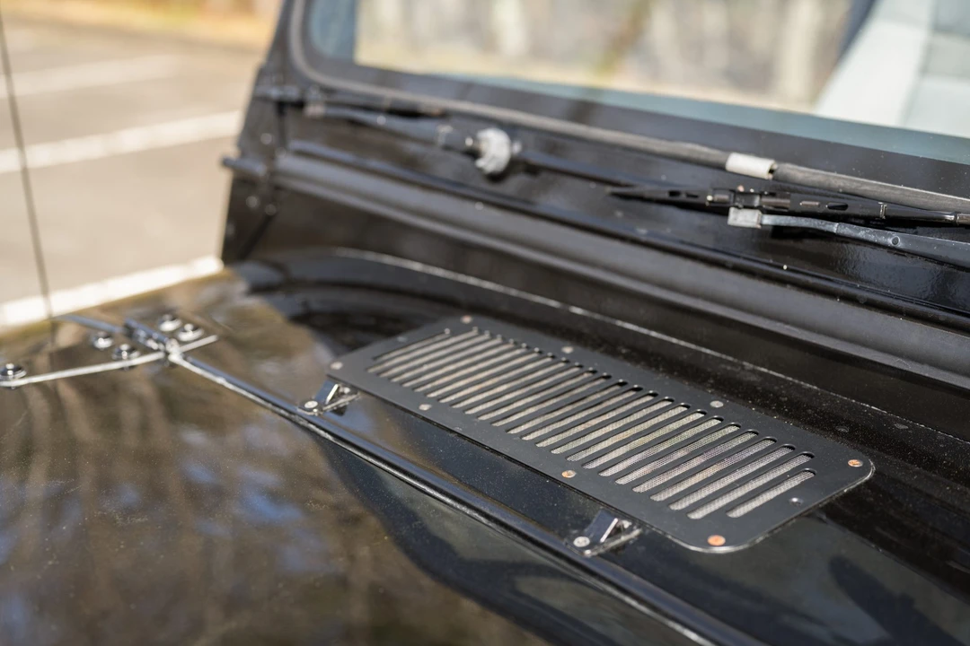 1994 Jeep YJ Wrangler - Image 29 of 31