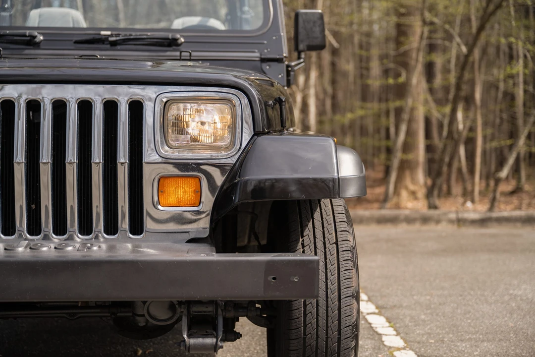 1994 Jeep YJ Wrangler - Image 23 of 31