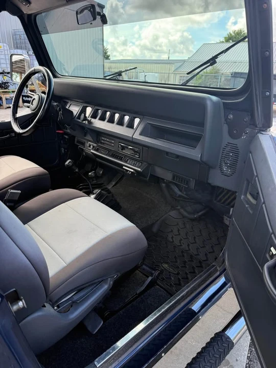 1994 Jeep YJ Wrangler - Image 10 of 14