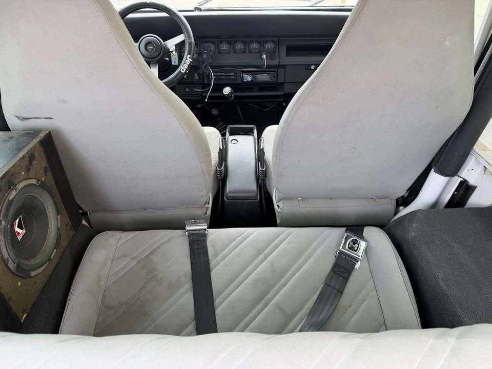 1994 Jeep YJ Wrangler - Image 16 of 18