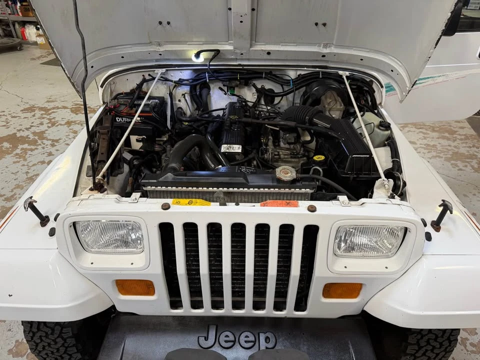 1994 Jeep YJ Wrangler - Image 17 of 18