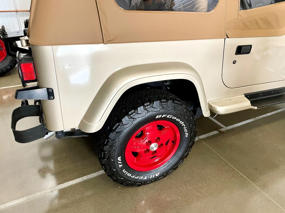 1994 Jeep YJ Wrangler - Image 16 of 31