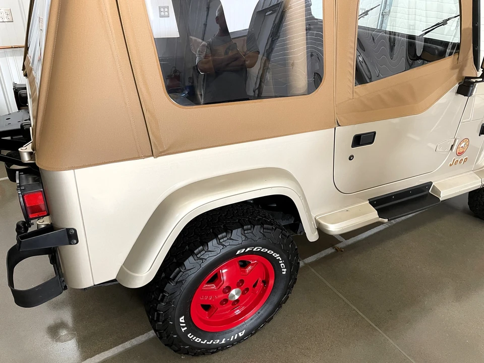 1994 Jeep YJ Wrangler - Image 15 of 31