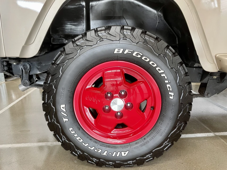 1994 Jeep YJ Wrangler - Image 21 of 31