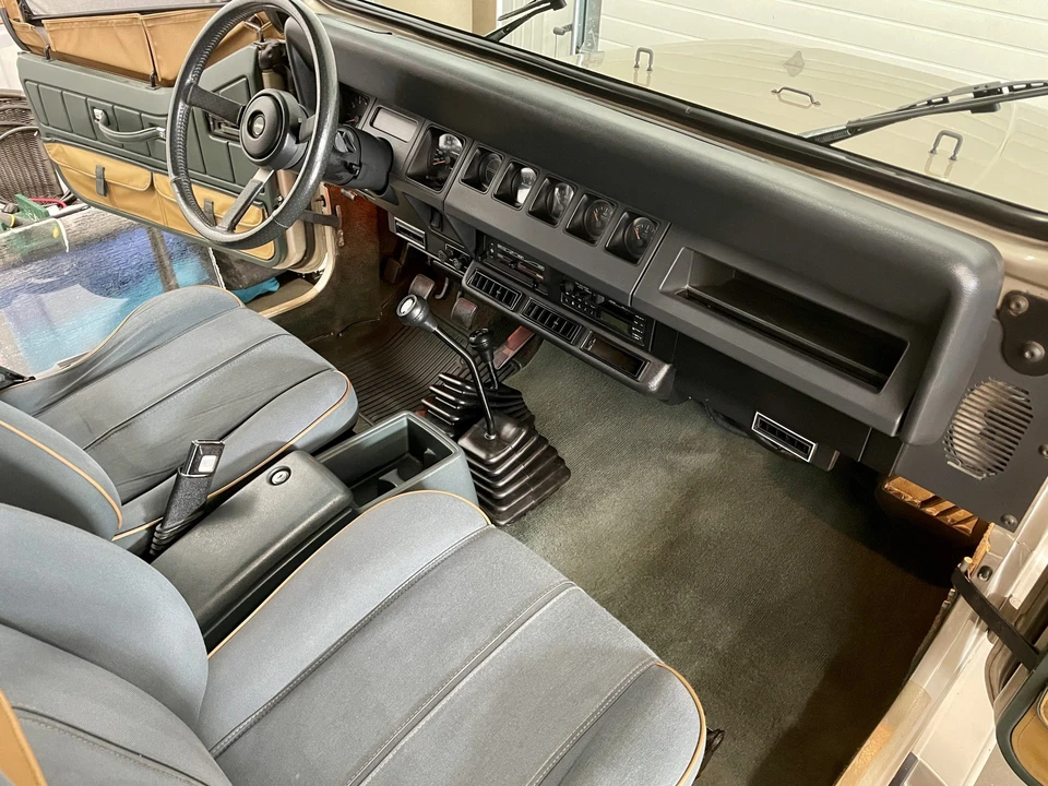 1994 Jeep YJ Wrangler - Image 30 of 31