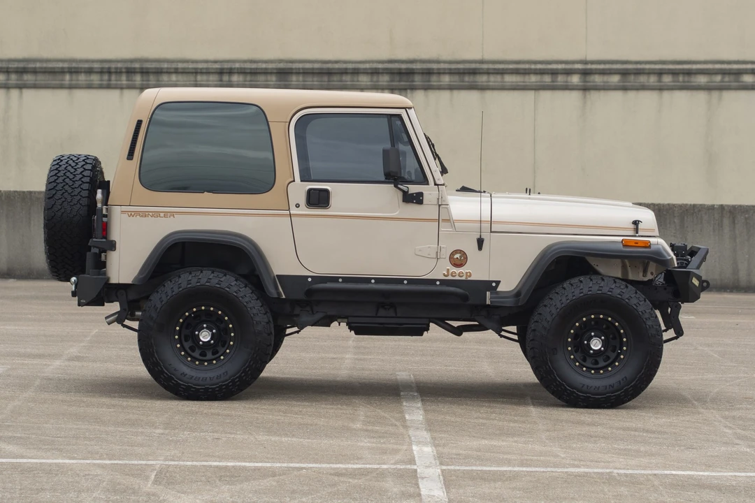 1994 Jeep YJ Wrangler - Image 7 of 31