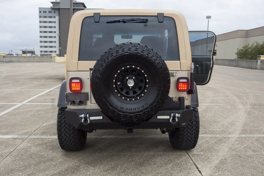 1994 Jeep YJ Wrangler - Image 25 of 31