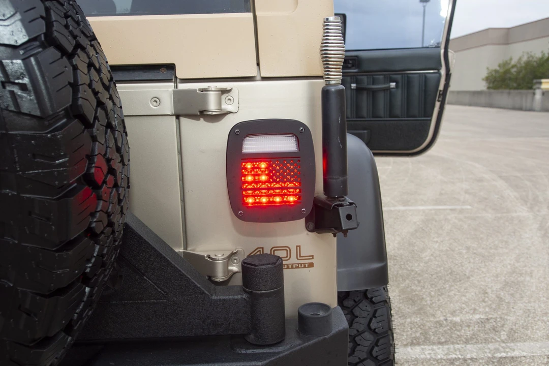 1994 Jeep YJ Wrangler - Image 16 of 31
