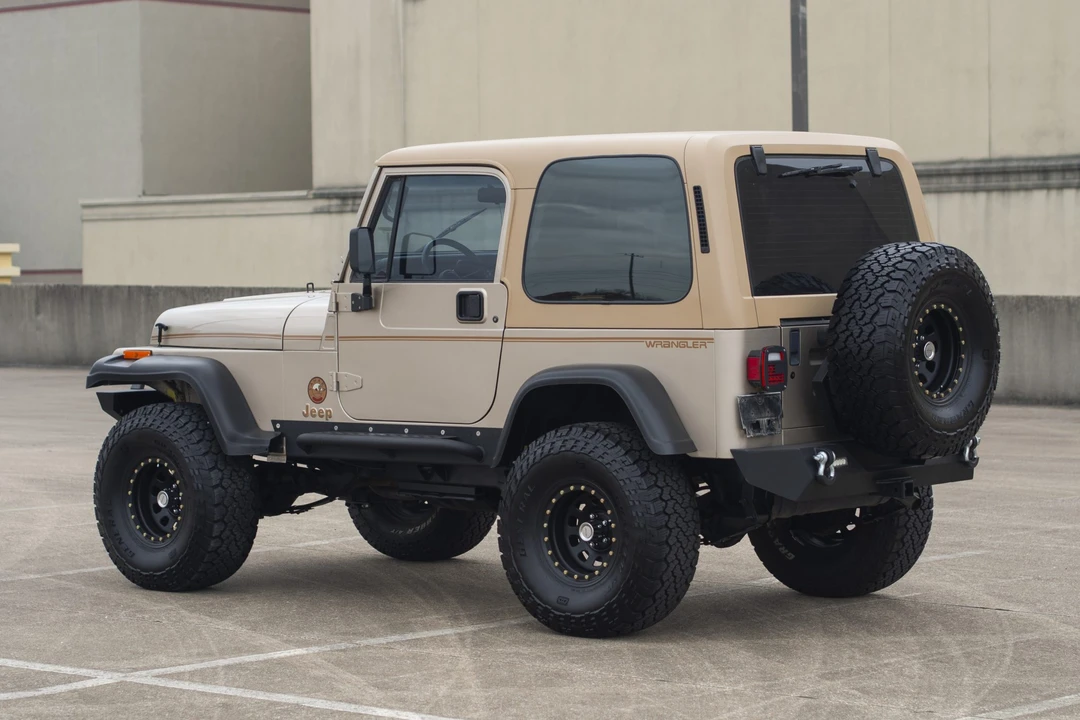 1994 Jeep YJ Wrangler - Image 4 of 31