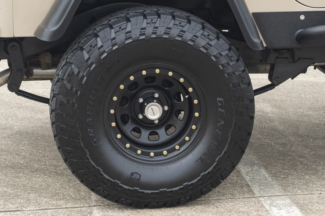 1994 Jeep YJ Wrangler - Image 29 of 31