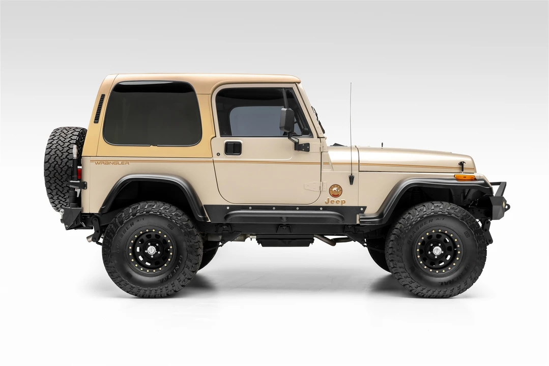 1994 Jeep YJ Wrangler - Image 11 of 31