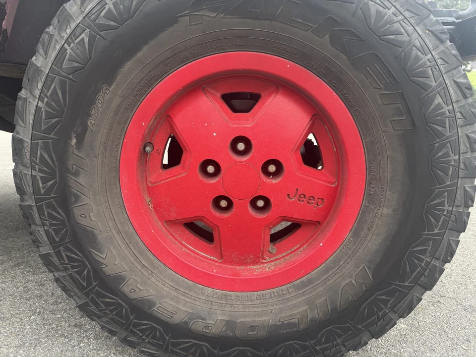 1994 Jeep YJ Wrangler - Image 17 of 31