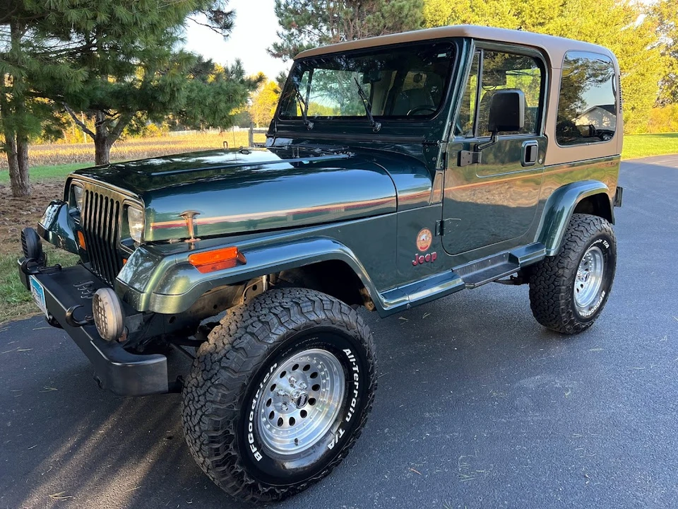 1994 Jeep YJ Wrangler - Image 16 of 31