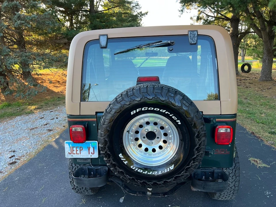 1994 Jeep YJ Wrangler - Image 12 of 31