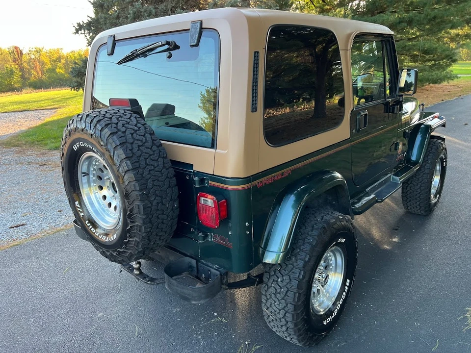 1994 Jeep YJ Wrangler - Image 11 of 31