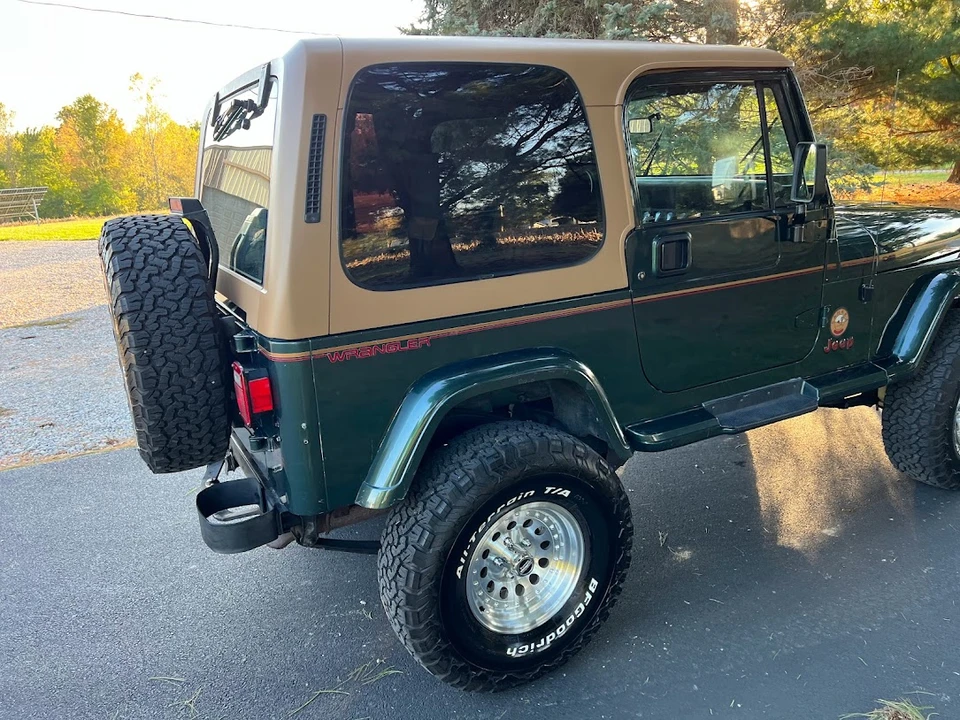 1994 Jeep YJ Wrangler - Image 10 of 31