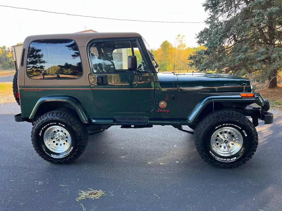 1994 Jeep YJ Wrangler - Image 9 of 31