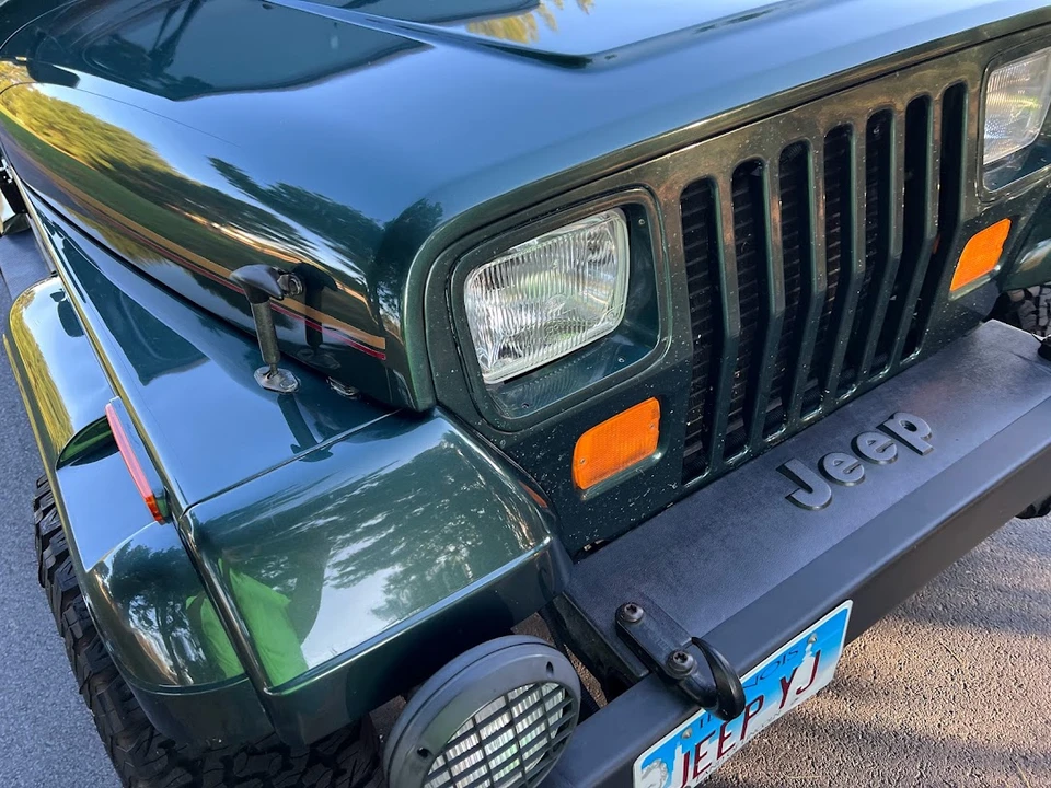 1994 Jeep YJ Wrangler - Image 25 of 31