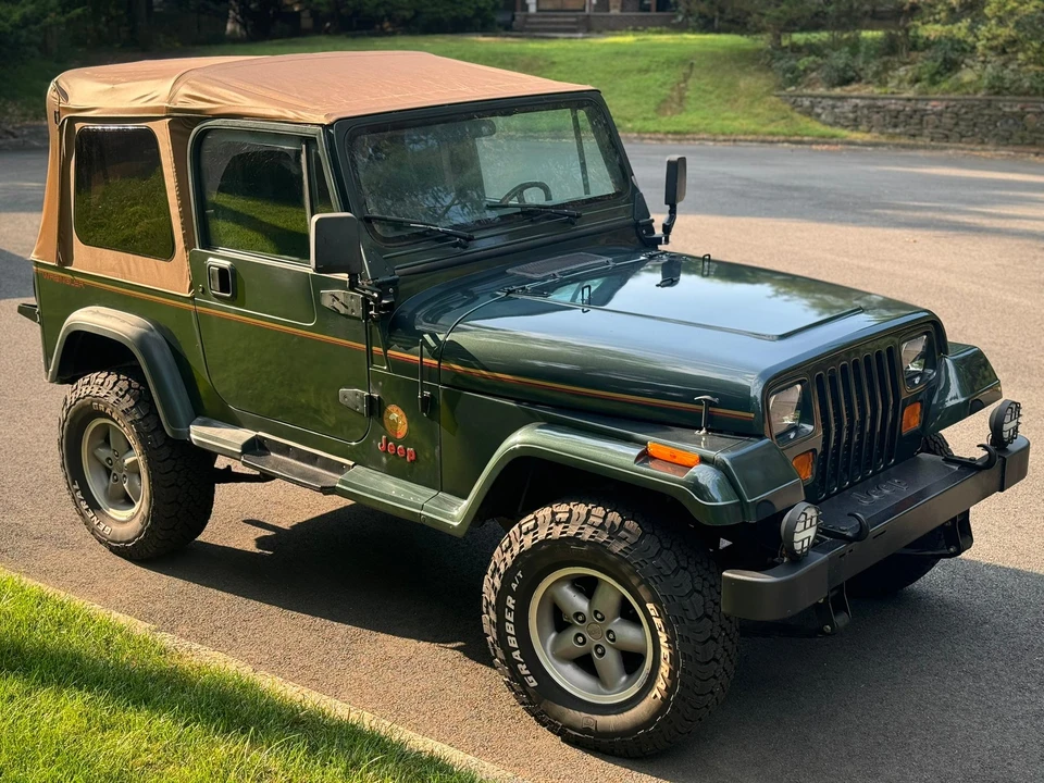1994 Jeep YJ Wrangler - Image 14 of 31