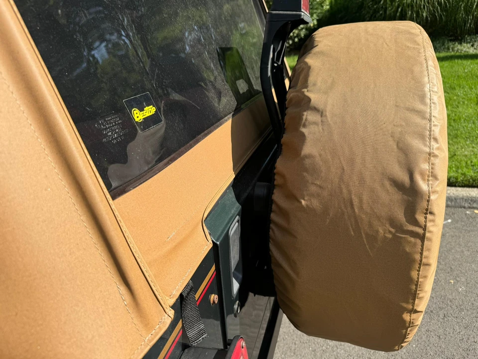 1994 Jeep YJ Wrangler - Image 28 of 31