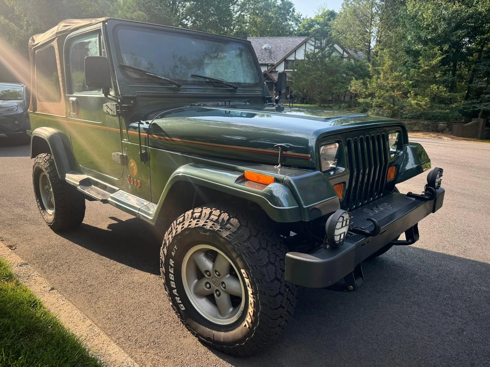 1994 Jeep YJ Wrangler - Image 15 of 31