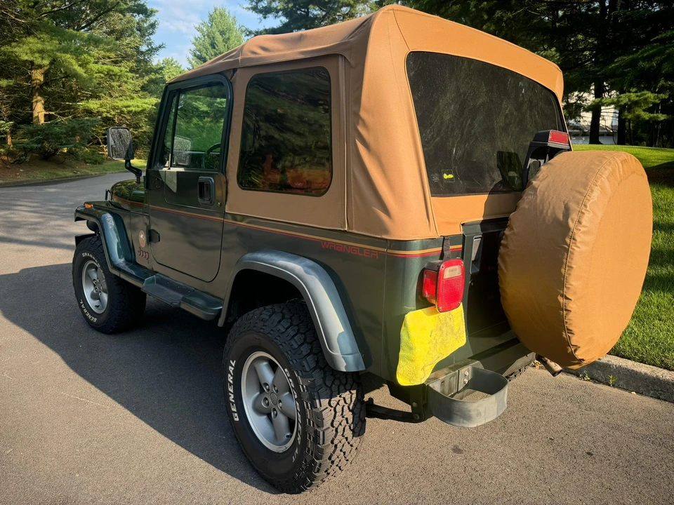 1994 Jeep YJ Wrangler - Image 9 of 31