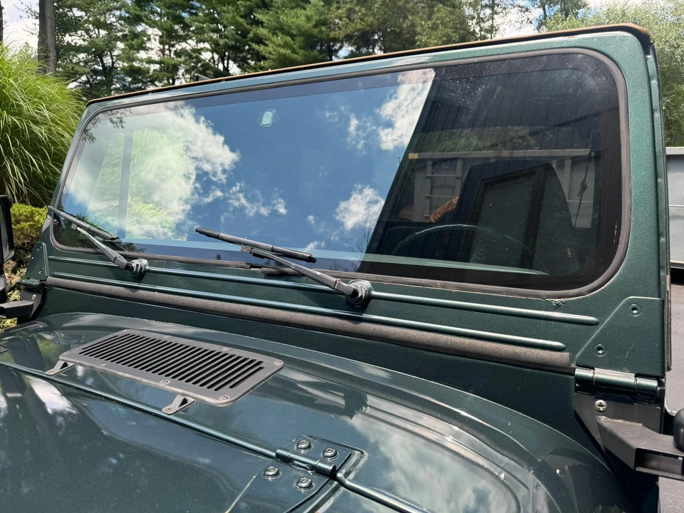 1994 Jeep YJ Wrangler - Image 23 of 31