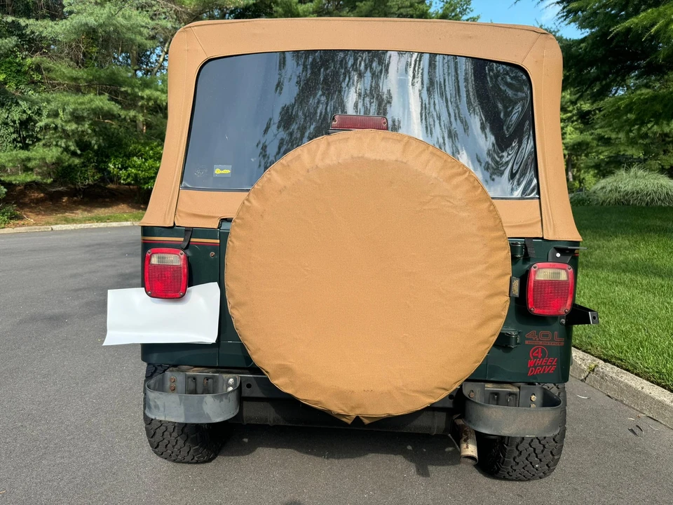 1994 Jeep YJ Wrangler - Image 10 of 31