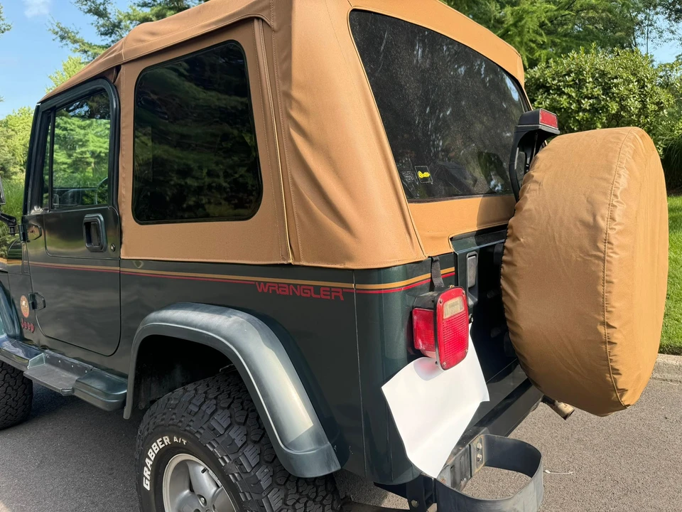 1994 Jeep YJ Wrangler - Image 27 of 31