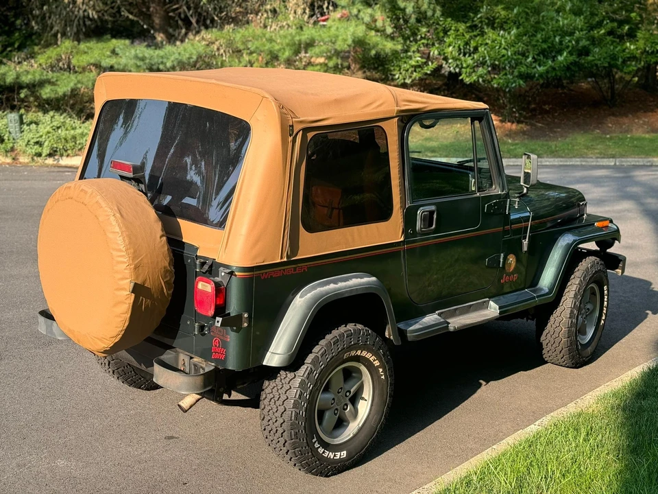 1994 Jeep YJ Wrangler - Image 11 of 31