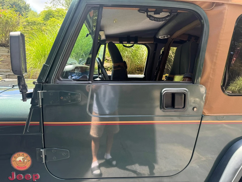 1994 Jeep YJ Wrangler - Image 25 of 31