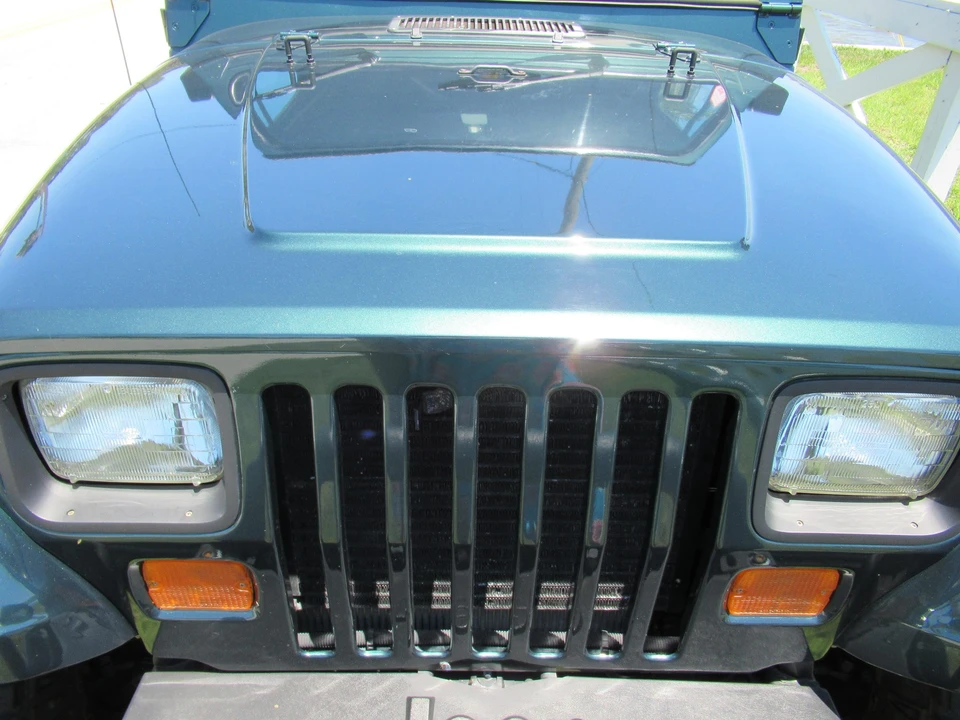 1994 Jeep YJ Wrangler - Image 16 of 31