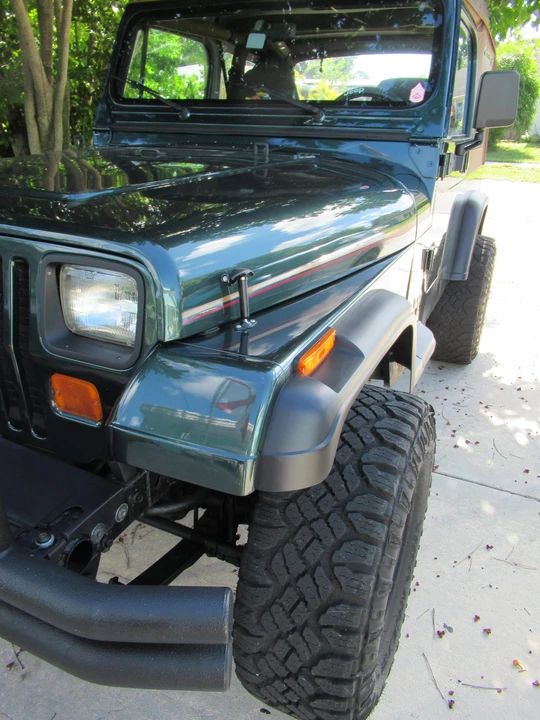1994 Jeep YJ Wrangler - Image 18 of 31