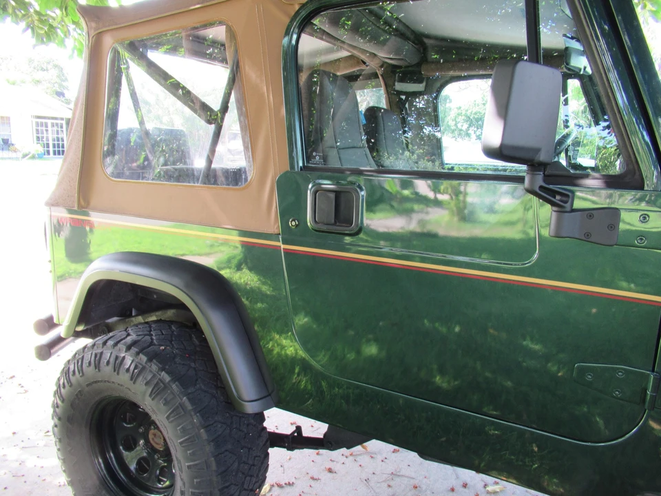 1994 Jeep YJ Wrangler - Image 24 of 31