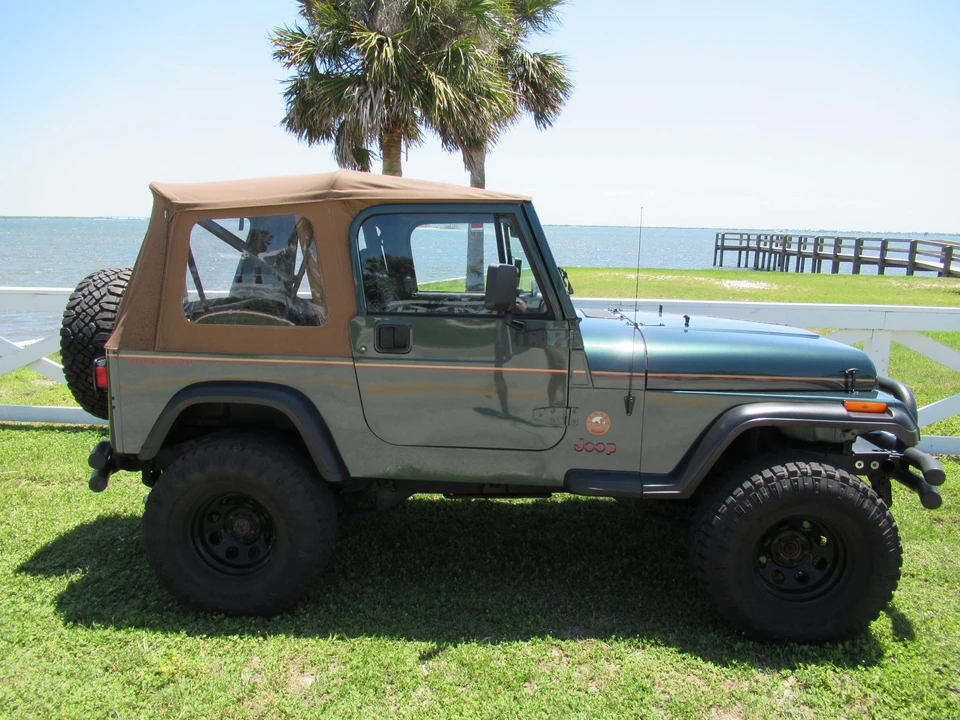 1994 Jeep YJ Wrangler - Image 12 of 31