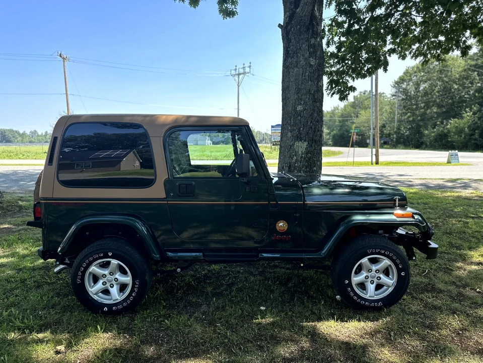 1994 Jeep YJ Wrangler - Image 10 of 31