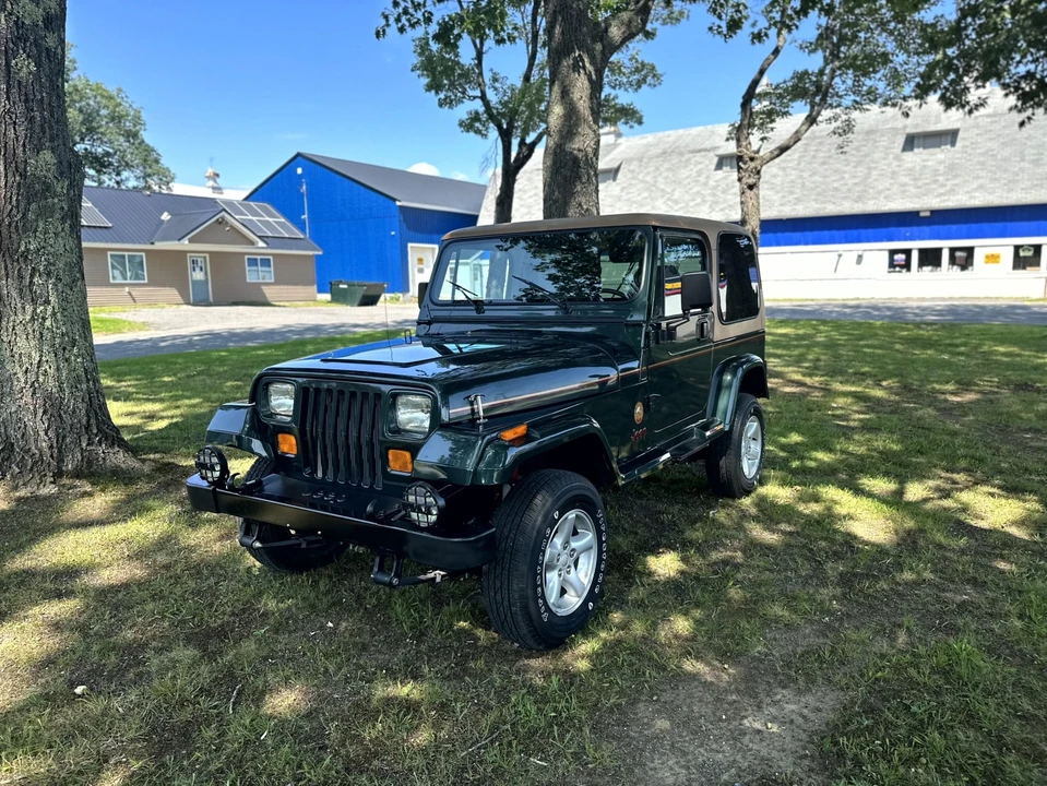 1994 Jeep YJ Wrangler - Image 4 of 31