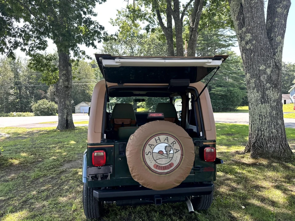 1994 Jeep YJ Wrangler - Image 17 of 31