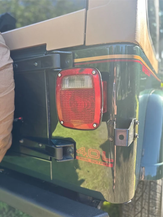 1994 Jeep YJ Wrangler - Image 25 of 31