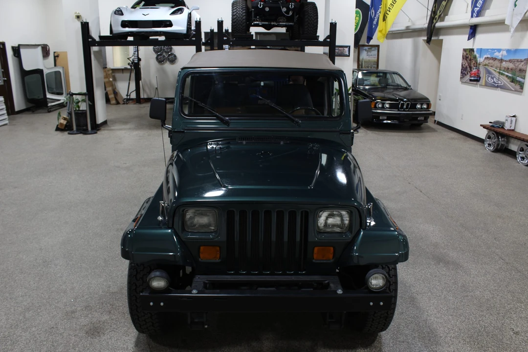 1994 Jeep YJ Wrangler - Image 6 of 31